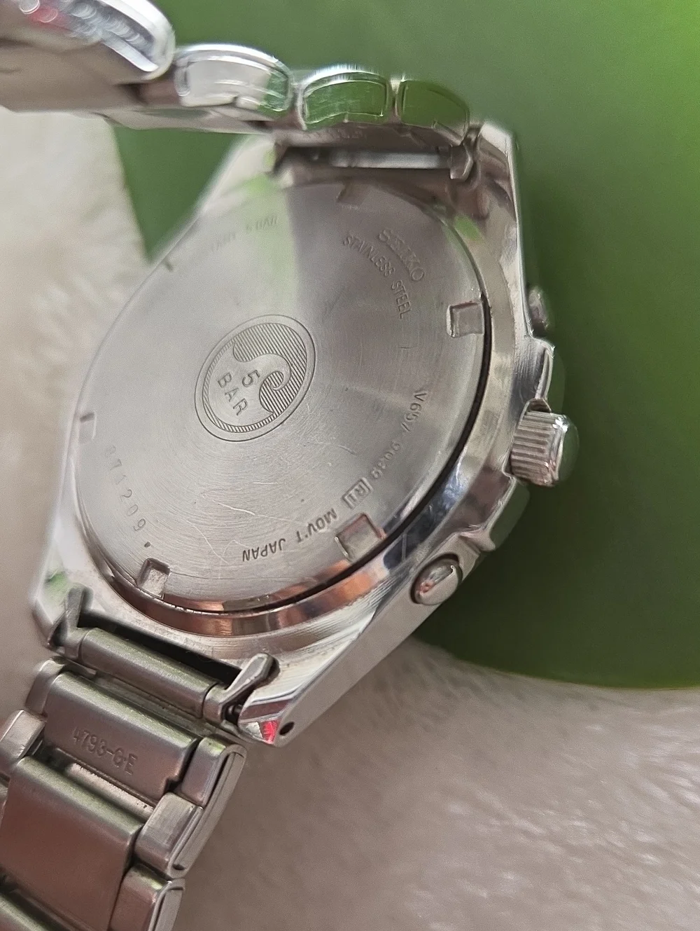 Seiko Men's V657-9039 Chronograph Watch.